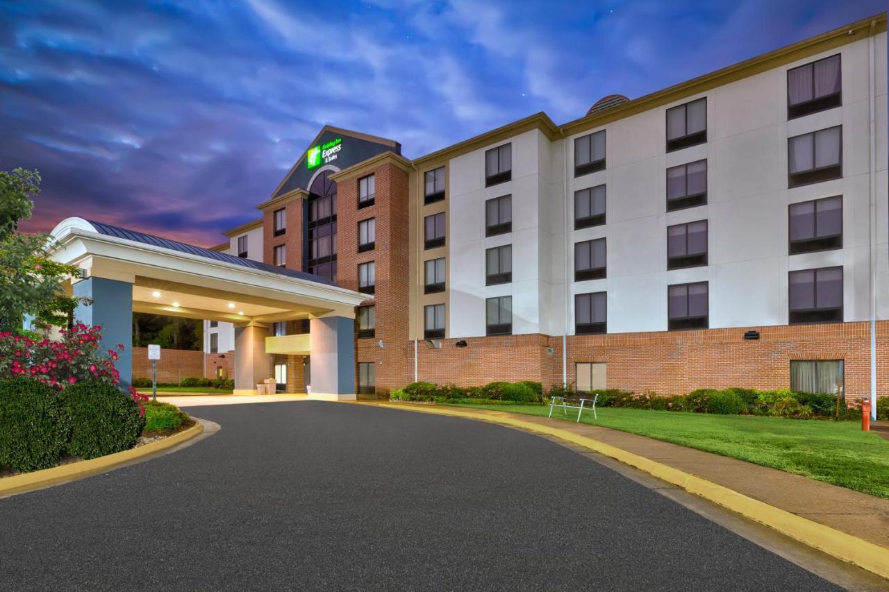 Holiday Inn Express & Suites Chesapeake, An Ihg Hotel Exterior photo